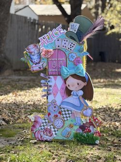Number One Alice In Onederland Piñata 