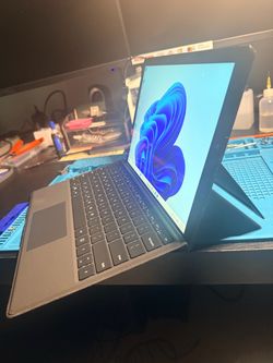 Microsoft Surface Pro i7  with Type Cover 16GB ram