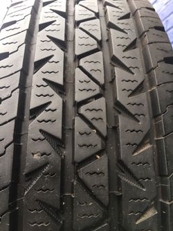 Set of 4 used tires like new 235/75/15 good year