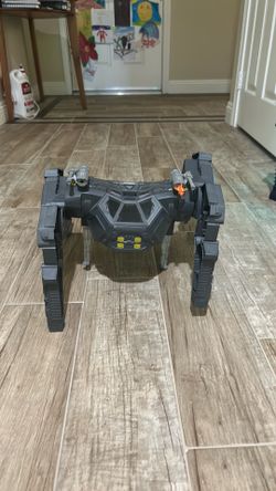 vehículo de DC Comics de Mattel, modelo FGG54, fabricado en 2017.