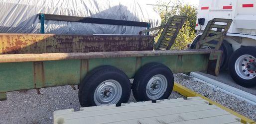 HEAVY DUTY  TRAILER WITH RAMPS FOR SALE