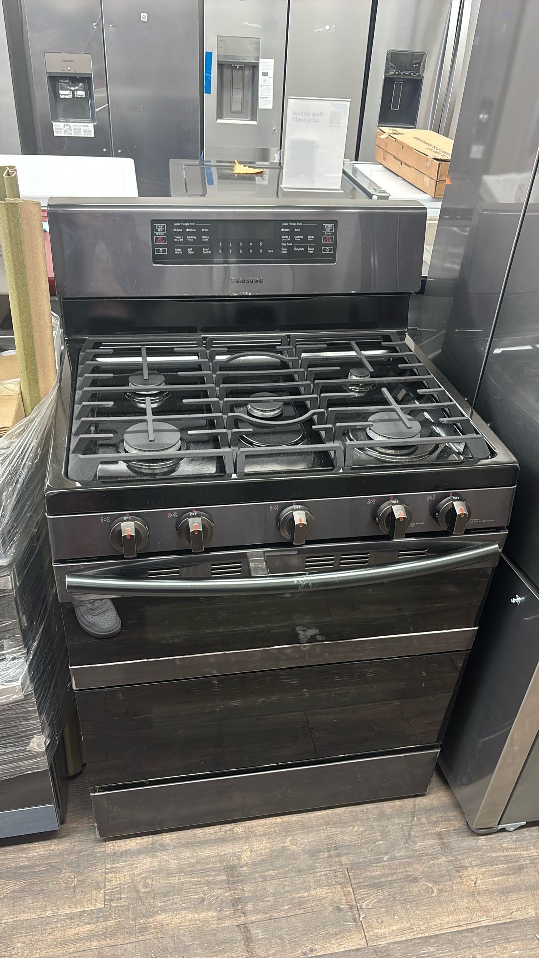 SAMSUNG BLACK STAINLESS STEEL GAS STOVE