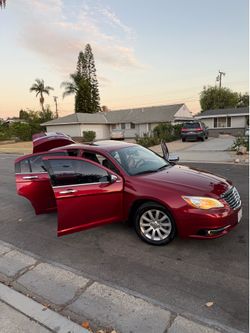 2013 Chrysler 200