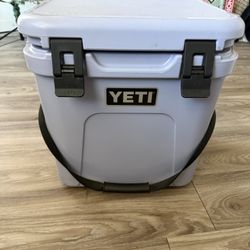 YETI Roadie 24 Hard Cooler
