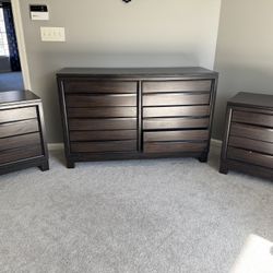 Dresser And 2 Side Tables 
