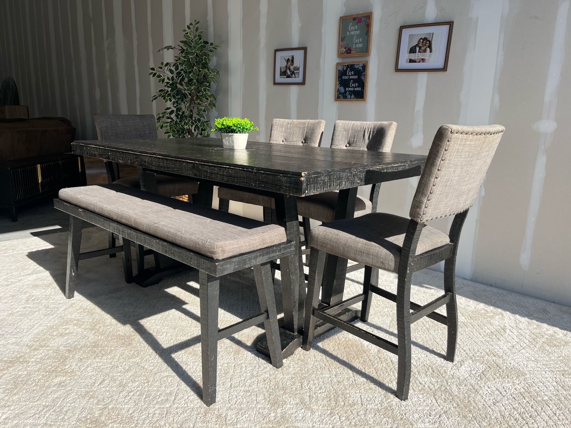 Dinning table