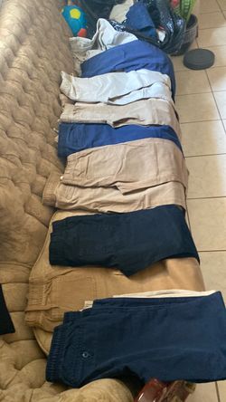 Uniform size 8 $2.00 cada uno de Niño usados
