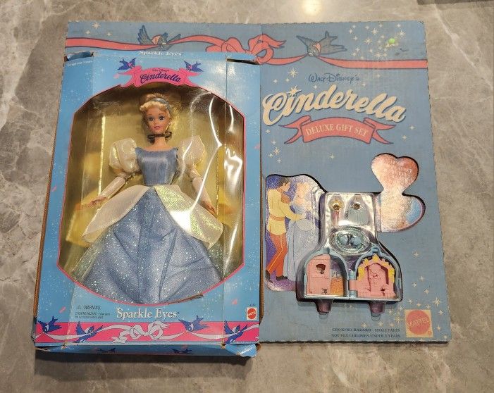 Walt Disney's Cinderella Deluxe Gift Set Sparkle Eyes Doll Mattel NIB