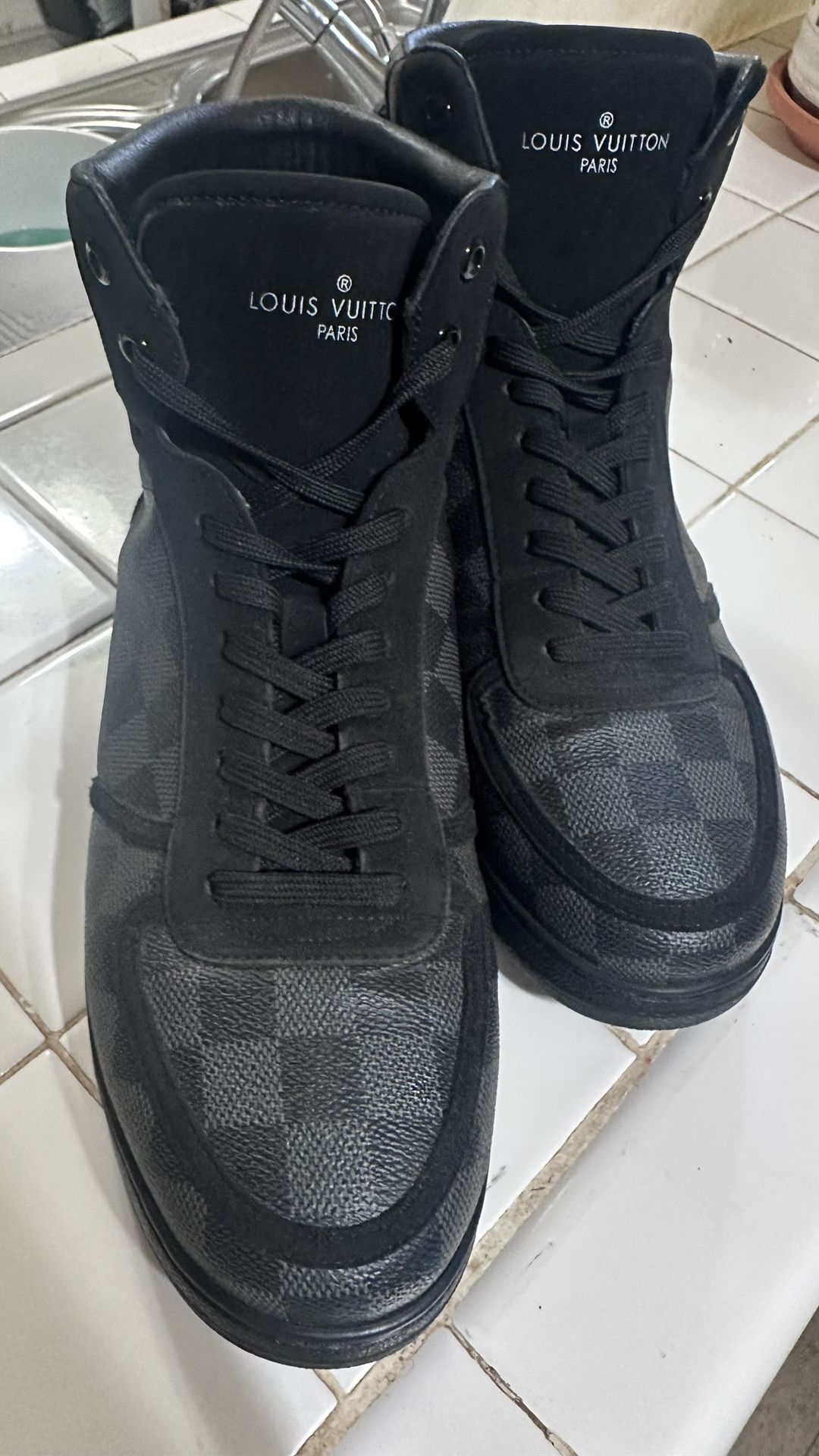 Louis Vuitton Rivoli Damier Black Hightop (Lightly Used no Box) Size 41