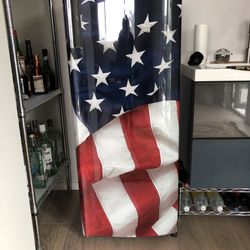 LG - American Flag Top Freezer Refrigerator 