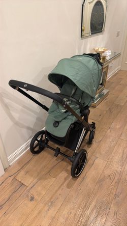 Cybex Priam Stroller used only a few time. No signs of wear.