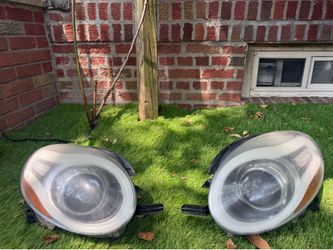 Fiat 500L Headlights
