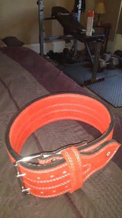 Brand new power lifting belt red size small 28-32 waist