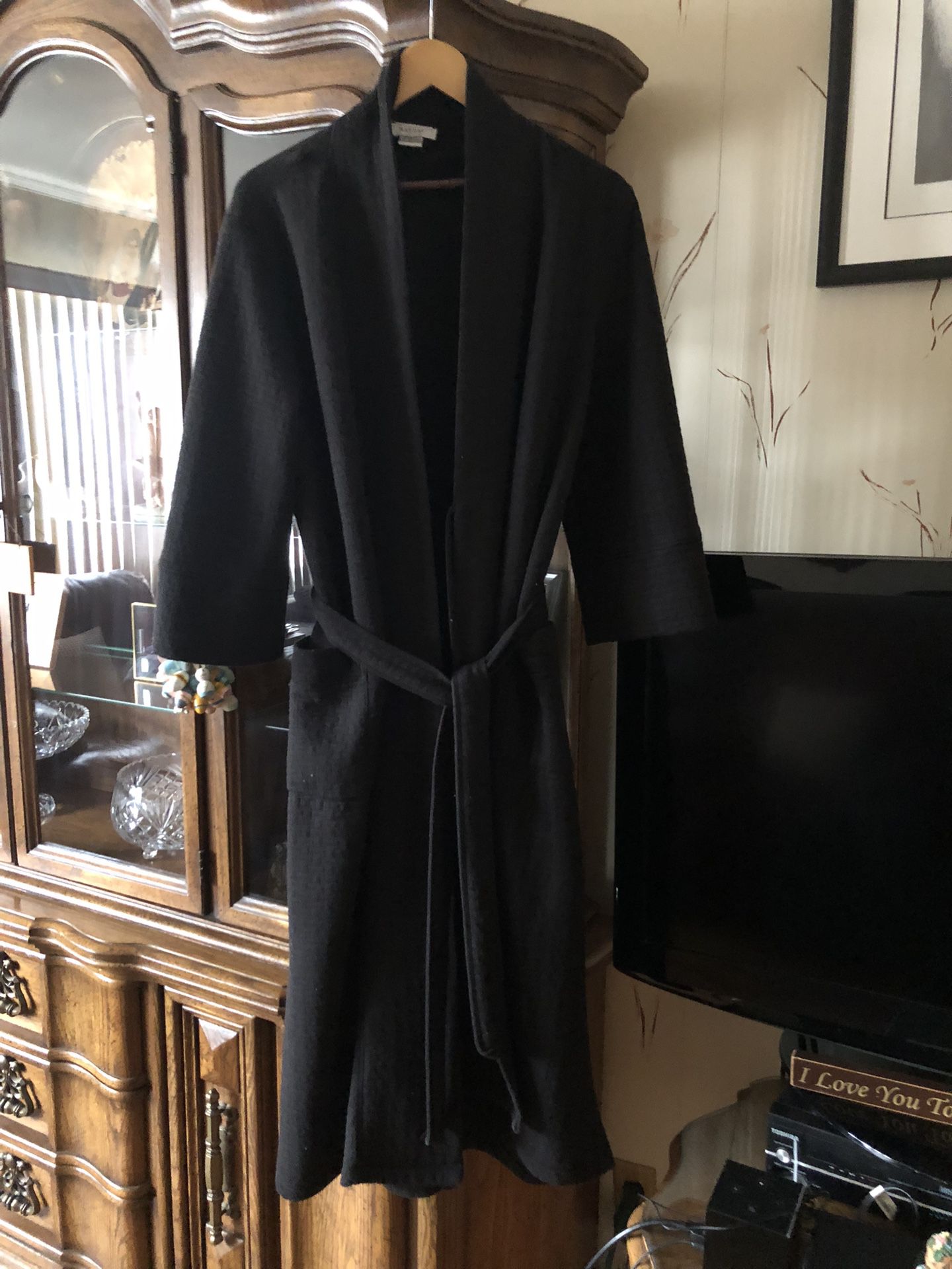Designer Natori Long Length Black Two Pocket With Tie Ladies Robe