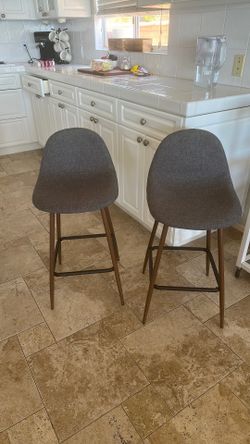 Countertop bar stools