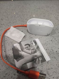 JBL Vibe Buds 2 - Noise Cancelling Earbuds - White
JBL Pure Bass sound, Active Noise Cancelling with Smart Ambient