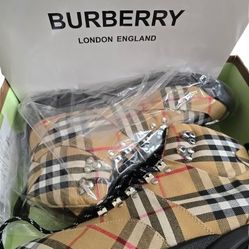 🔥 Burberry Boots + Matching Belt – Size 43 (Men’s) 🔥