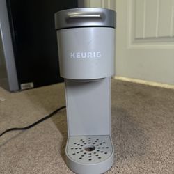 Small Keurig machine 