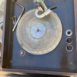 Antique photographer Or Record Player