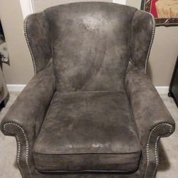 Walter E. Smithe Accent Chair 