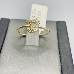 10 Kt Gold And Cz Ring On Sale