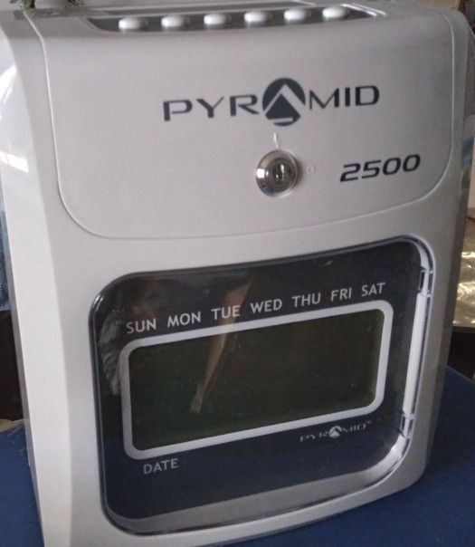 Pyramid Time Clock 2500 Auto Align