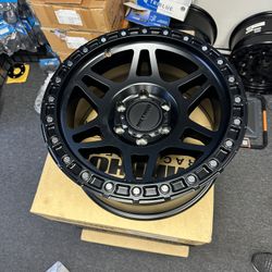Method MR312 17x8.5 6x135 M-BLK