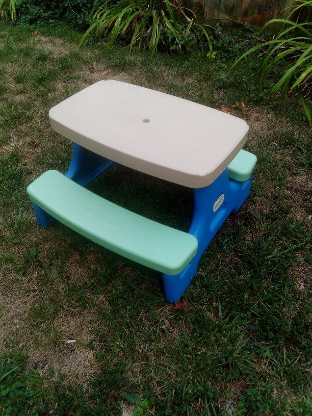 Kids Picnic Table