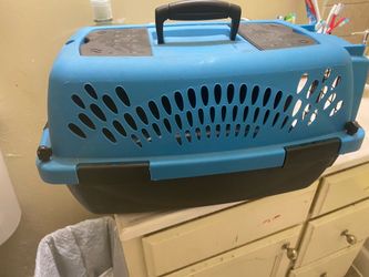 Pet carrier small