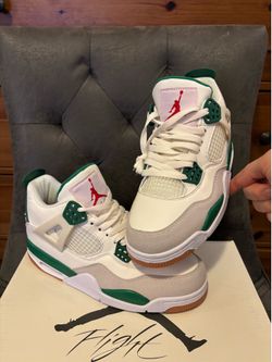 Pine Green Jordan 4 SB Size 7