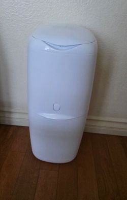 Compact genie diaper