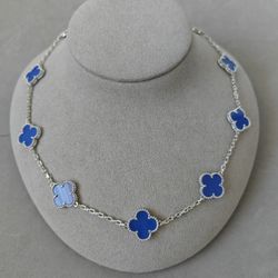 VCA Necklace Size  18 Inches Long 