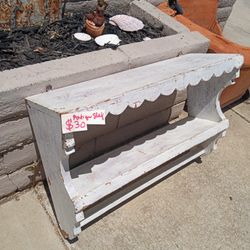 DISTRESSED ANTIQUE SHELF