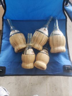 basket wine bottles