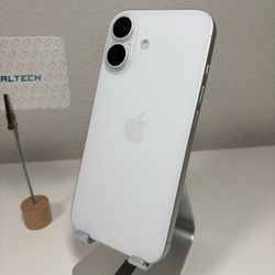 iPhone 17 256gb Xfinity Carrier Only 100%🔋Health in Like-New 9/10 Condition