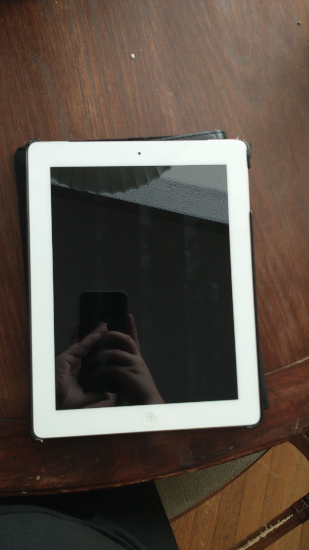 Ipad generation 3 for cheap! Barely used!