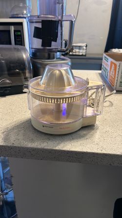 Electric juicer