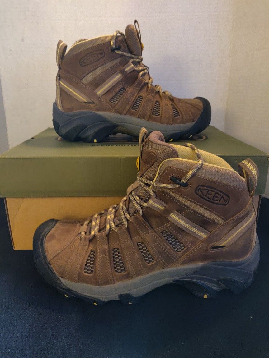 Keen Women's Voyager Mid Hiking Boots