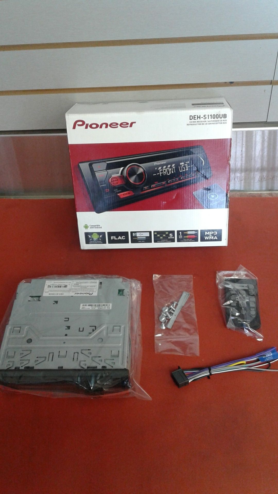 PIONEER DEH-S1100UB CD Receiver with AM/FM Tuner - ($79.99 plus tax )