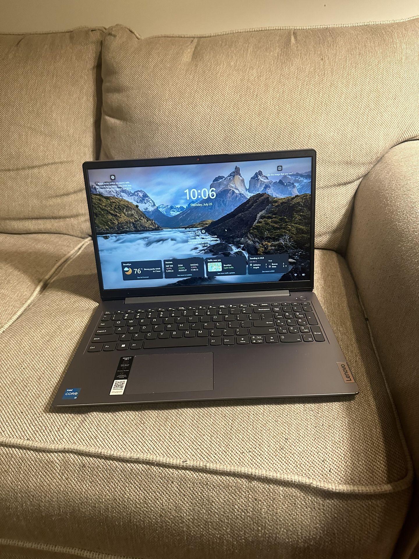 Lenovo IdeaPad 3i Chromebook Laptop 