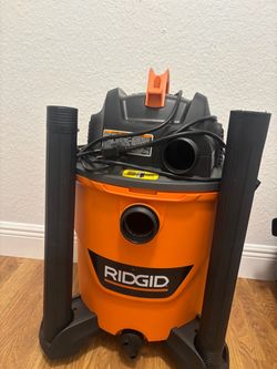 RIDGID Wet/Dry Shop Vacuum – Like New – All Attachments