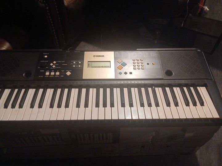 Yamaha Digital Keyboard
