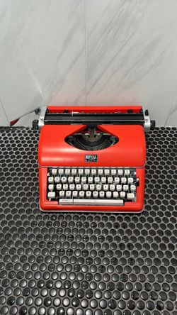 ROYAL CLASSIC Typewriter