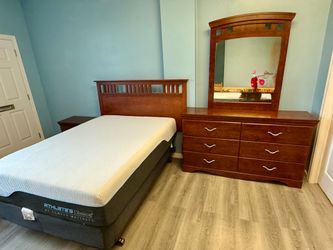 Bed sets, living room , dinnette set
