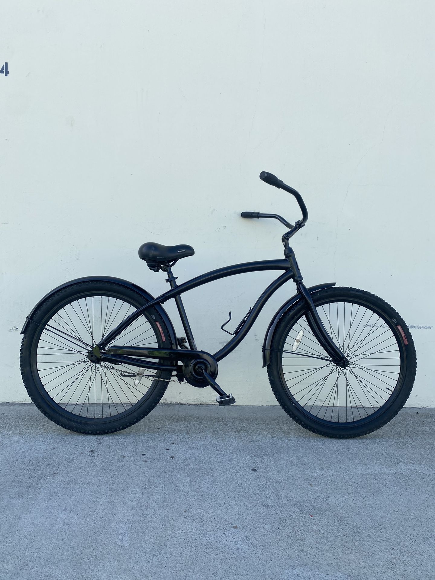 BEACH CRUISER BIKE /SIZE TIRES 29” /SIZE FRAME LARGE 