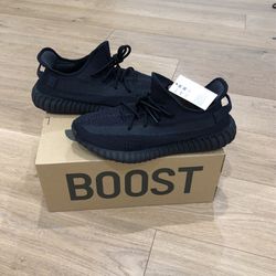 adidas Yeezy Boost 350 V2 Onyx Size 11.5 BRAND NEW