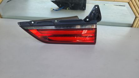 2016 - 2021 LEXUS LX LX570 RIGHT TAIL LAMP LIGHT GENUINE USED OEM.  B3