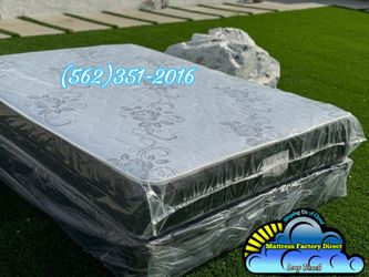 Queen size mattress and Boxspring bed set Colchon y tambor