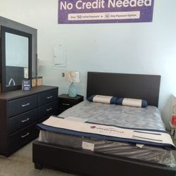 😍 Queen Bedroom Set 