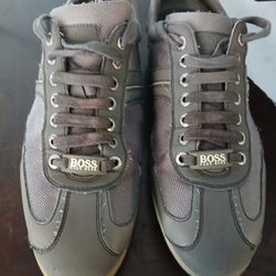 BOSS TENNIS SHOES LIKE NEW GREAT SHAPE SIZE 8 BOSS ORIGINAL TENNI SHOES $50